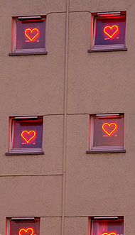 Eros-Center, Laufh�user, Bordellstrassen, Terminh�user, Modellwohnungen, Massagesalons, Domina-Studios, Nachtclubs, FKK-Clubs und Sex-Kinos.