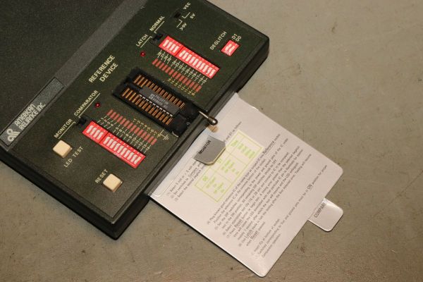 AR-90LMC Logic Comparator