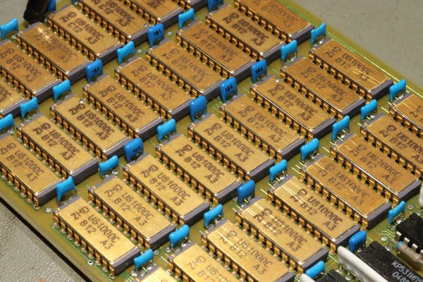 U61000C 1Mbit RAM der DDR